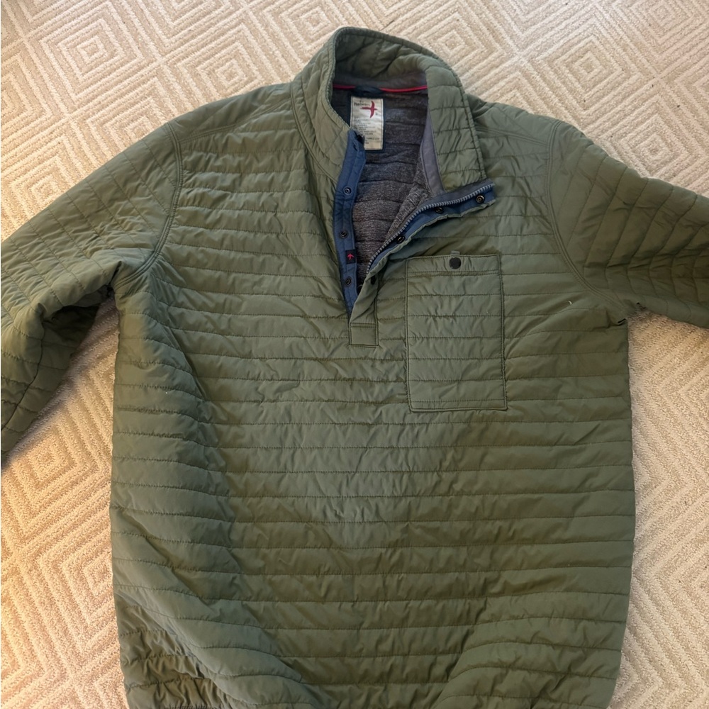 Huckberry Green Puffer Jacket with Quilted Design